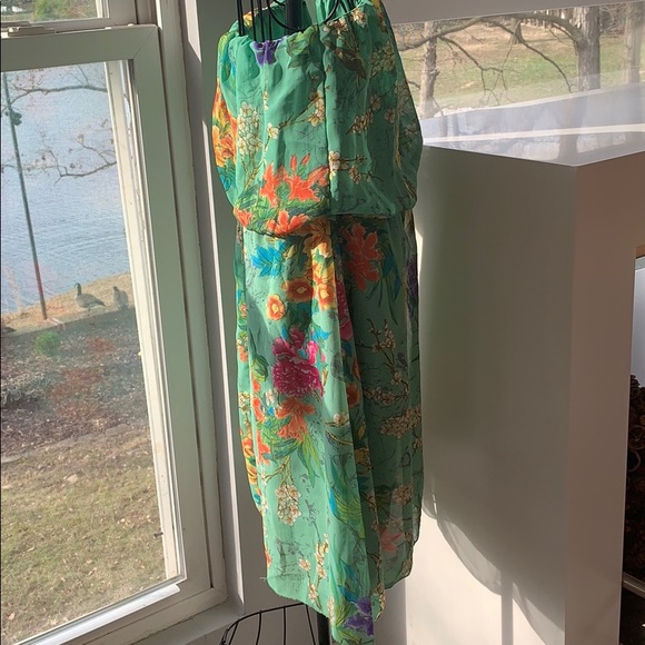 Love Chelsey Large Midi Strapless Dress - Picture 4 of 6